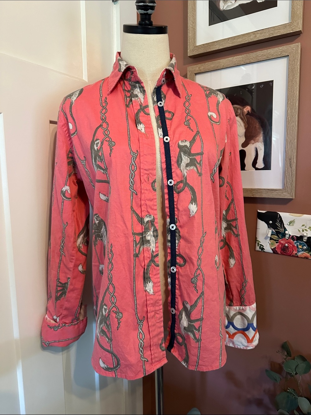 Dizzy-Lizzie Tizzie women’s monkey rope pattern button up rolled cuff S shirt